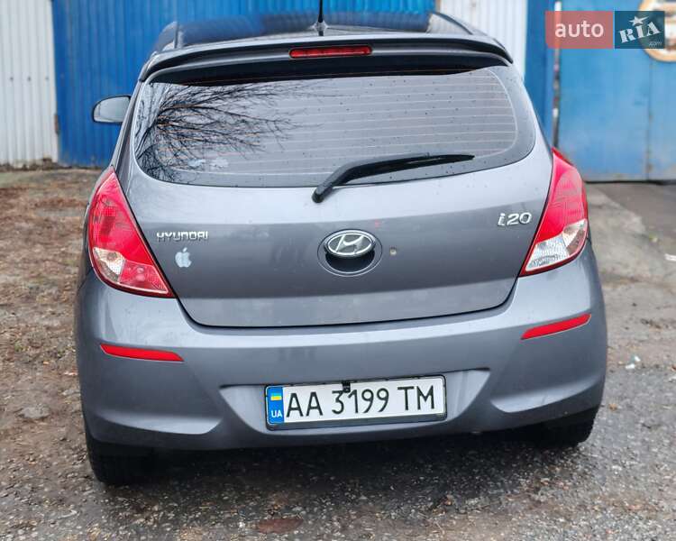 Хэтчбек Hyundai i20 2014 в Киеве фото 6 Хэтчбек Hyundai i20 2014 в Киеве