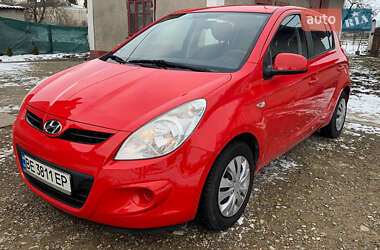 Хэтчбек Hyundai i20 2012 в Снятине