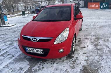 Хэтчбек Hyundai i20 2011 в Киеве