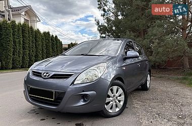 Хетчбек Hyundai i20 2010 в Києві