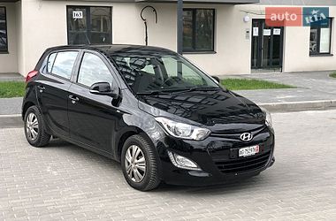 Хэтчбек Hyundai i20 2014 в Львове