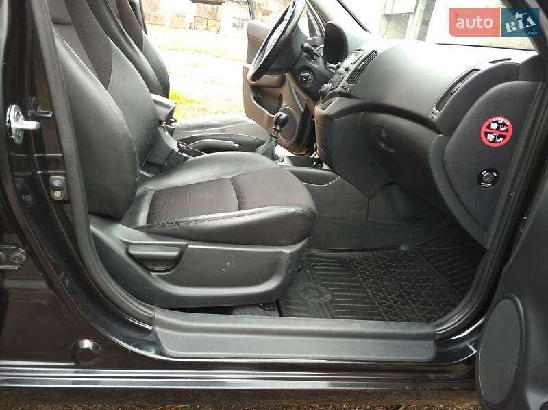 Универсал Hyundai i30 Wagon 2008 в Верхнеднепровске