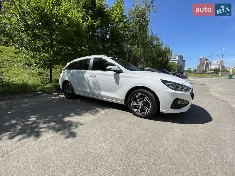 Универсал Hyundai i30 Wagon 2021 в Киеве