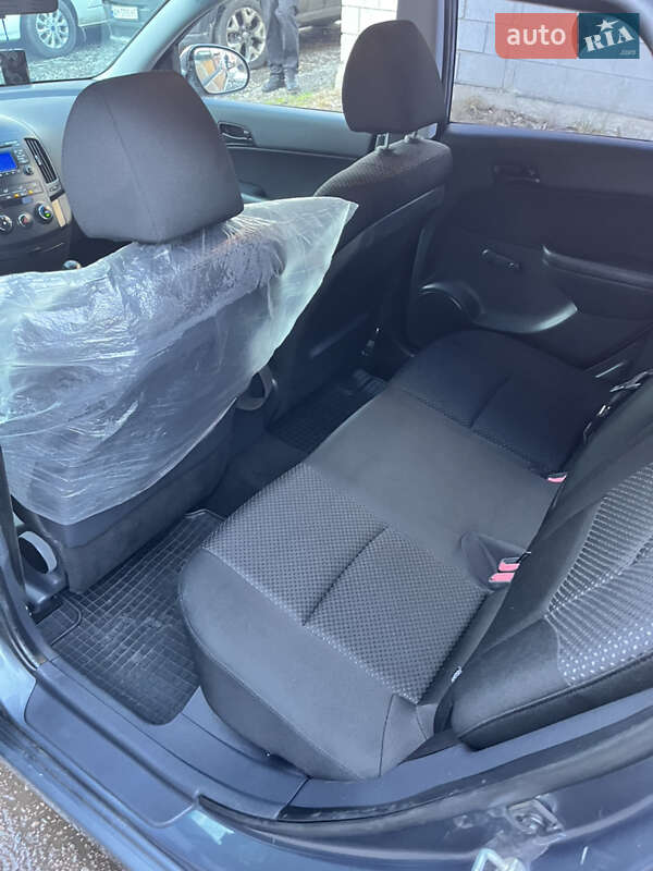 Универсал Hyundai i30 Wagon 2011 в Житомире фото 7 Универсал Hyundai i30 Wagon 2011 в Житомире