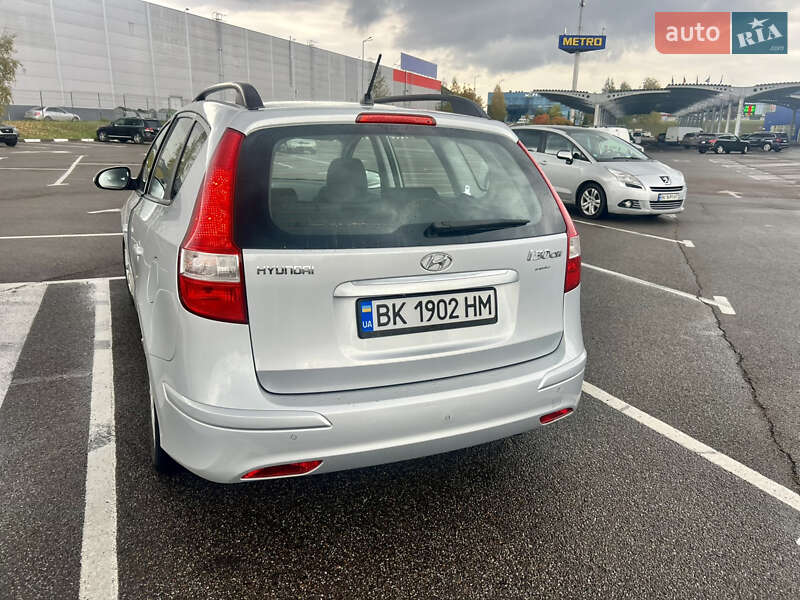 Універсал Hyundai i30 Wagon 2011 в Рівному фото 4 Універсал Hyundai i30 Wagon 2011 в Рівному