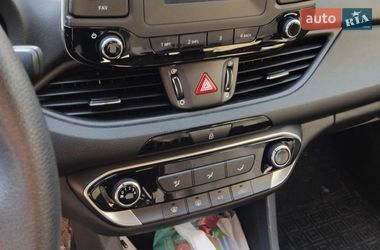 Универсал Hyundai i30 Wagon 2021 в Киеве