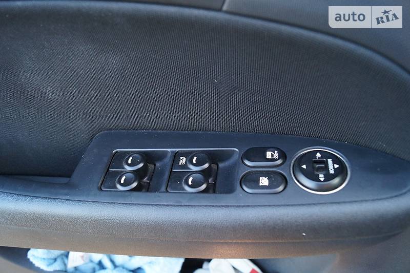 Хэтчбек Hyundai i30 2011 в Луцке
