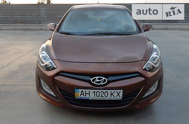 Хэтчбек Hyundai i30 2013 в Мариуполе