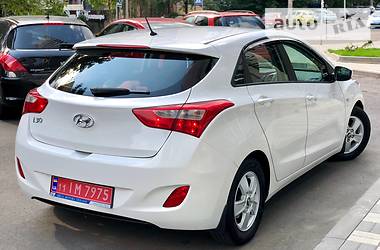 Хэтчбек Hyundai i30 2013 в 