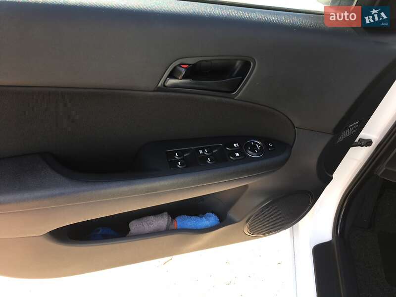 Универсал Hyundai i30 2011 в Львове