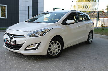 Універсал Hyundai i30 2013 в Сумах