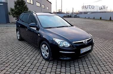 Универсал Hyundai i30 2010 в Ивано-Франковске