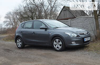 Хетчбек Hyundai i30 2009 в 