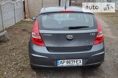 Хетчбек Hyundai i30 2009 в 