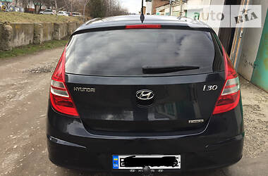 Хетчбек Hyundai i30 2010 в 
