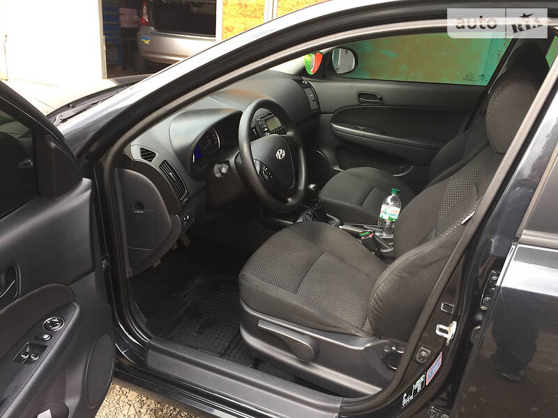 Хетчбек Hyundai i30 2010 в Рівному фото 25 Хетчбек Hyundai i30 2010 в Рівному