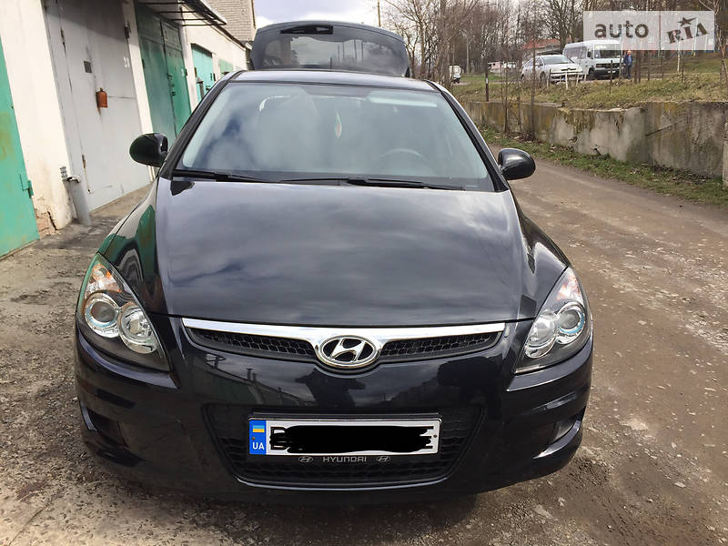 Хетчбек Hyundai i30 2010 в Рівному фото 30 Хетчбек Hyundai i30 2010 в Рівному