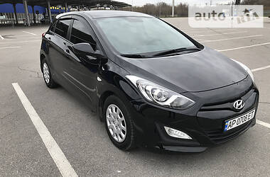Хетчбек Hyundai i30 2013 в 
