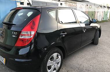 Хетчбек Hyundai i30 2009 в 