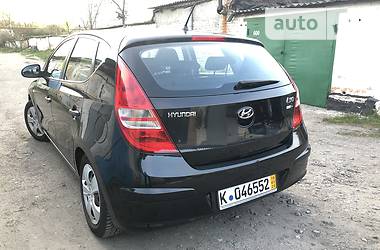 Хетчбек Hyundai i30 2009 в 