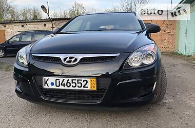 Хетчбек Hyundai i30 2009 в 