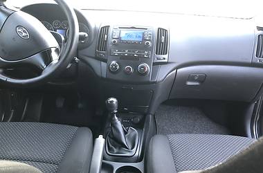 Хетчбек Hyundai i30 2009 в 