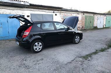 Хетчбек Hyundai i30 2009 в 