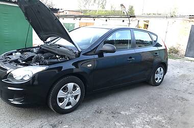 Хетчбек Hyundai i30 2009 в 