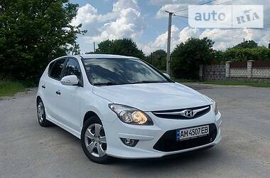 Седан Hyundai i30 2011 в 