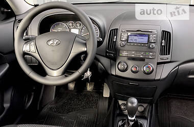 Хэтчбек Hyundai i30 2011 в Виннице