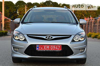 Універсал Hyundai i30 2012 в Рівному