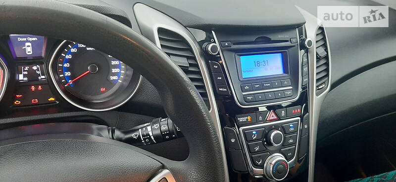 Хетчбек Hyundai i30 2012 в Шептицькому