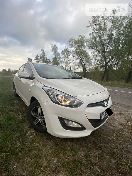 Хэтчбек Hyundai i30 2014 в Киеве