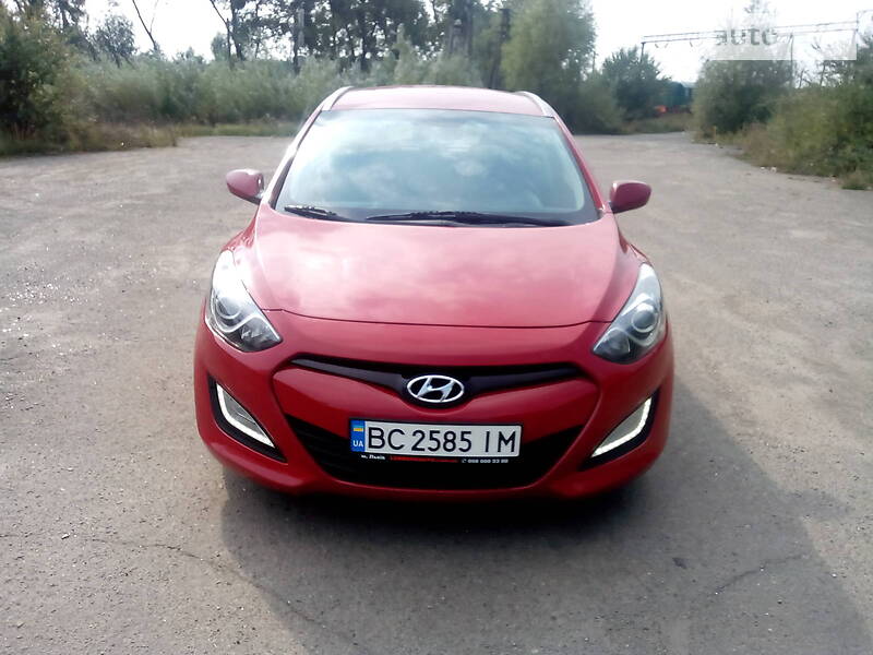 Универсал Hyundai i30 2013 в Львове