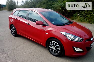 Универсал Hyundai i30 2013 в Львове