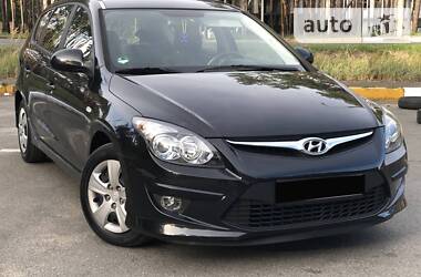 Универсал Hyundai i30 2010 в Киеве