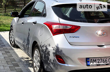 Хэтчбек Hyundai i30 2014 в Житомире