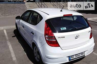 Хэтчбек Hyundai i30 2010 в Кривом Роге