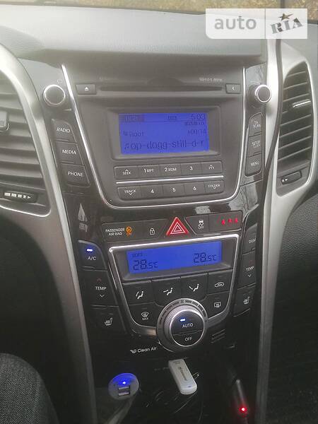 Универсал Hyundai i30 2012 в Каменец-Подольском