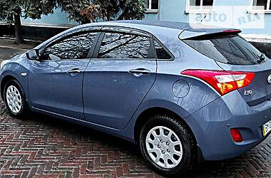 Хэтчбек Hyundai i30 2012 в Конотопе