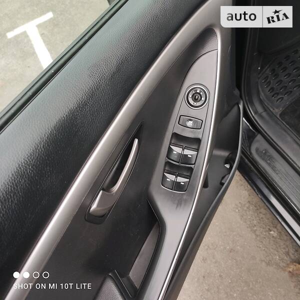 Хетчбек Hyundai i30 2012 в Києві фото 7 Хетчбек Hyundai i30 2012 в Києві