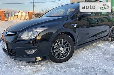 Універсал Hyundai i30 2010 в Стрию