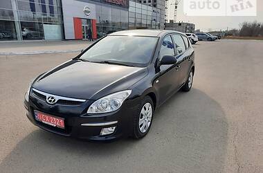 Универсал Hyundai i30 2010 в Полтаве