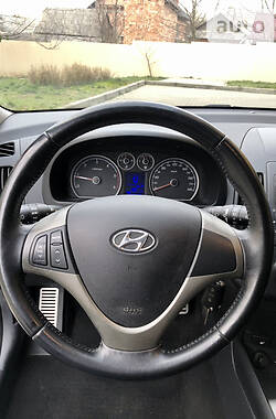 Хэтчбек Hyundai i30 2010 в Стрые