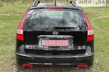 Універсал Hyundai i30 2012 в Радивиліві