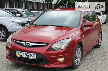 Хэтчбек Hyundai i30 2011 в Днепре