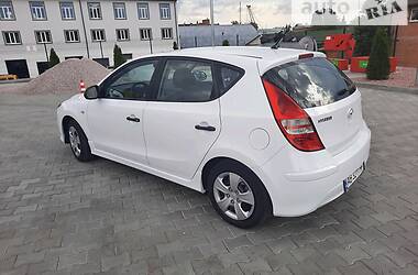 Хэтчбек Hyundai i30 2010 в Виннице