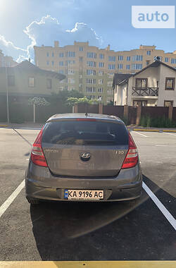 Хэтчбек Hyundai i30 2010 в Киеве