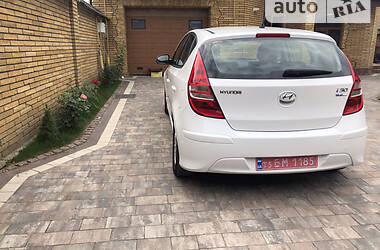 Хэтчбек Hyundai i30 2012 в Дубно