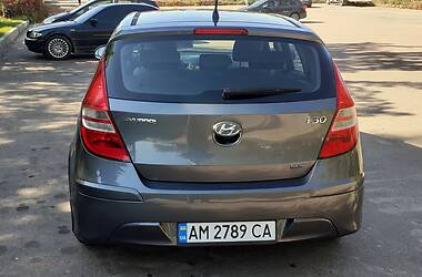 Хэтчбек Hyundai i30 2011 в Житомире